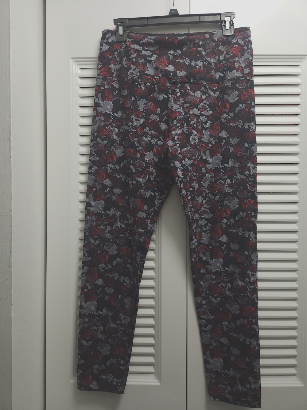Intro Love the Fit Women's Floral Print Tummy Control Leggings Size Medium